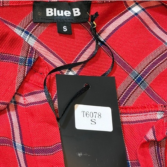 ‎Button Down Plaid Top - Picture 13 of 16